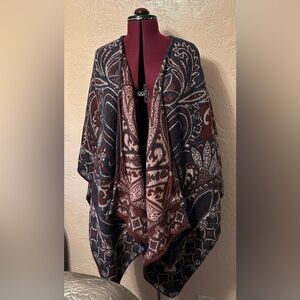 Marc New York Floral Cape Purple and Pink Soft One Size Fits All Poncho